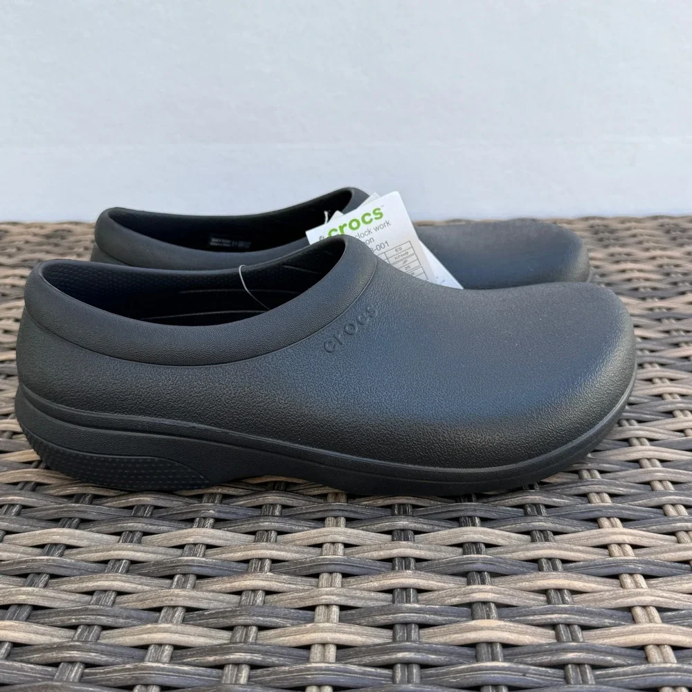 Crocs On The Clock Work Slip-On Clogs Black Men's 7 Women's 9 NWT